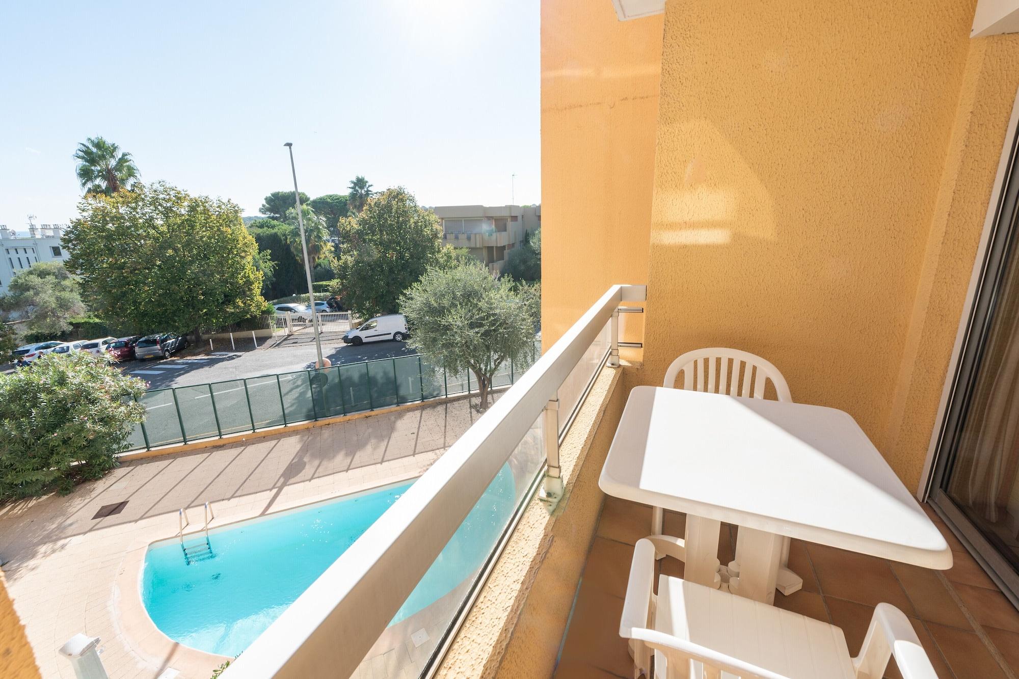 Residence Pierre & Vacances La Rostagne Juan-les-Pins Bagian luar foto