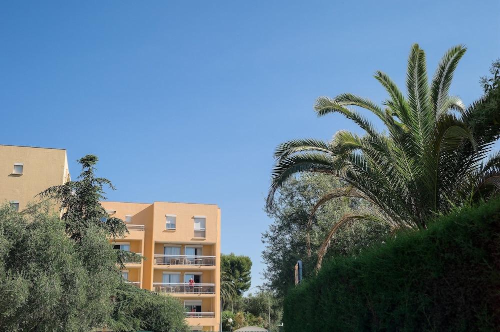 Residence Pierre & Vacances La Rostagne Juan-les-Pins Bagian luar foto