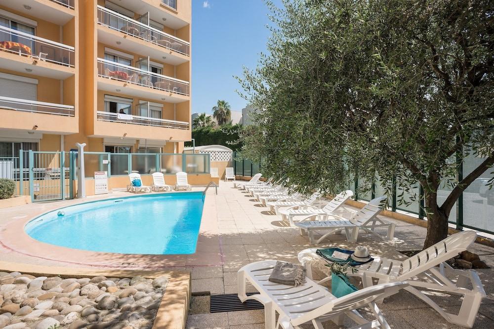 Residence Pierre & Vacances La Rostagne Juan-les-Pins Bagian luar foto
