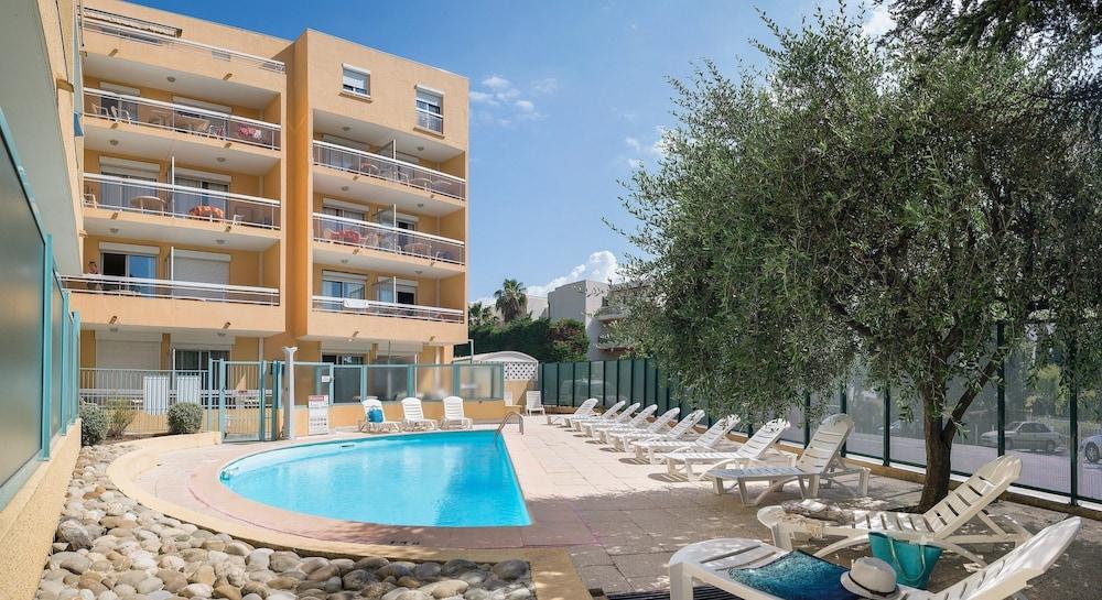 Residence Pierre & Vacances La Rostagne Juan-les-Pins Bagian luar foto