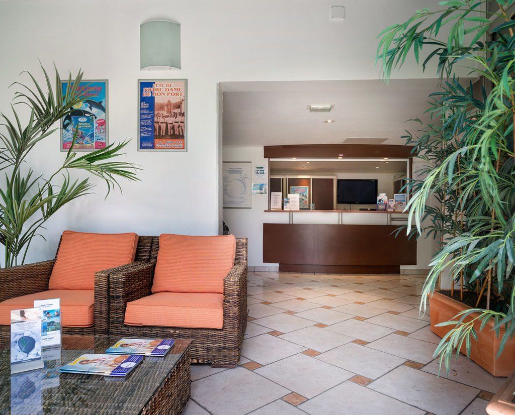 Residence Pierre & Vacances La Rostagne Juan-les-Pins Bagian luar foto