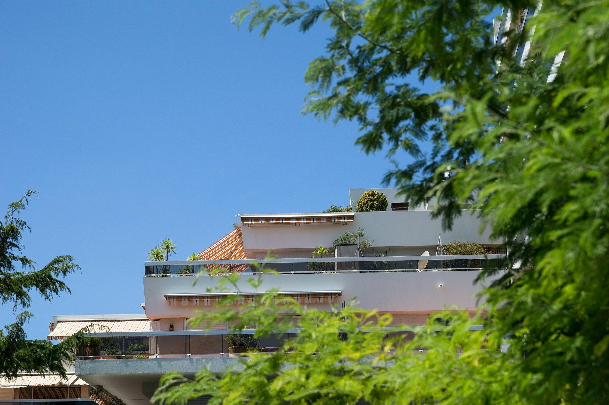 Residence Pierre & Vacances La Rostagne Juan-les-Pins Bagian luar foto